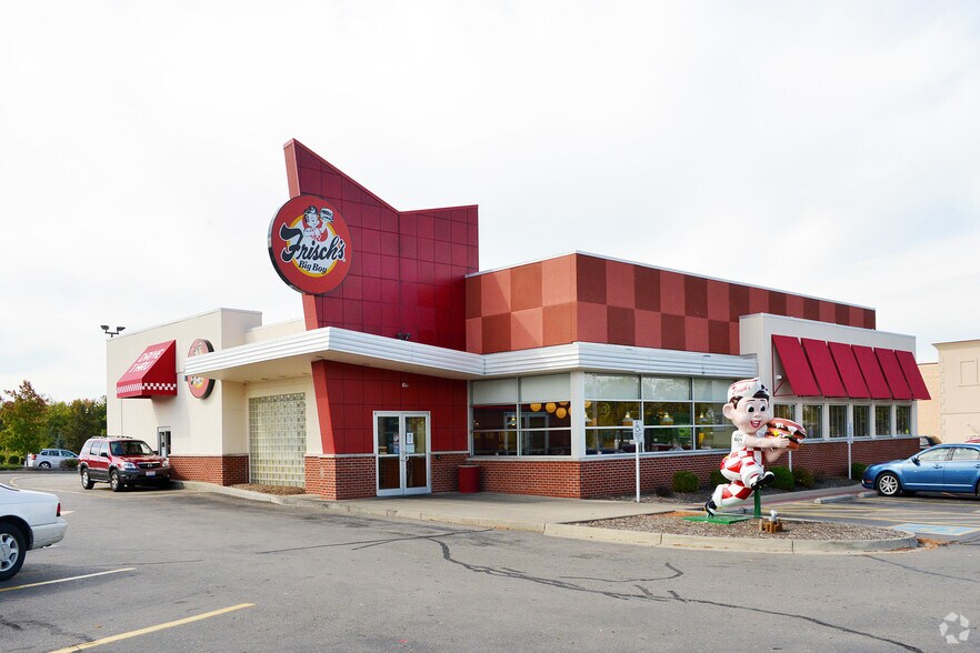 Primary Photo Of 2861 Wilmington Pike, Dayton Restaurant For Sale