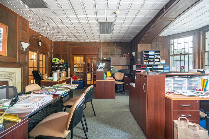 More Photos Of 190 Camp Hill Rd, Fort Washington Religious Facility For Lease