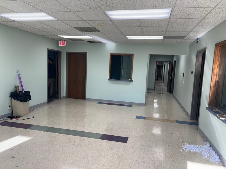 More Photos Of 1225-1301 E 18th St, Kansas City Warehouse For Sale