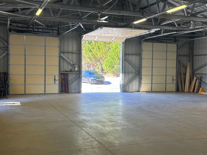 More Photos Of 3315 Dawsonville Hwy, Gainesville Warehouse For Lease