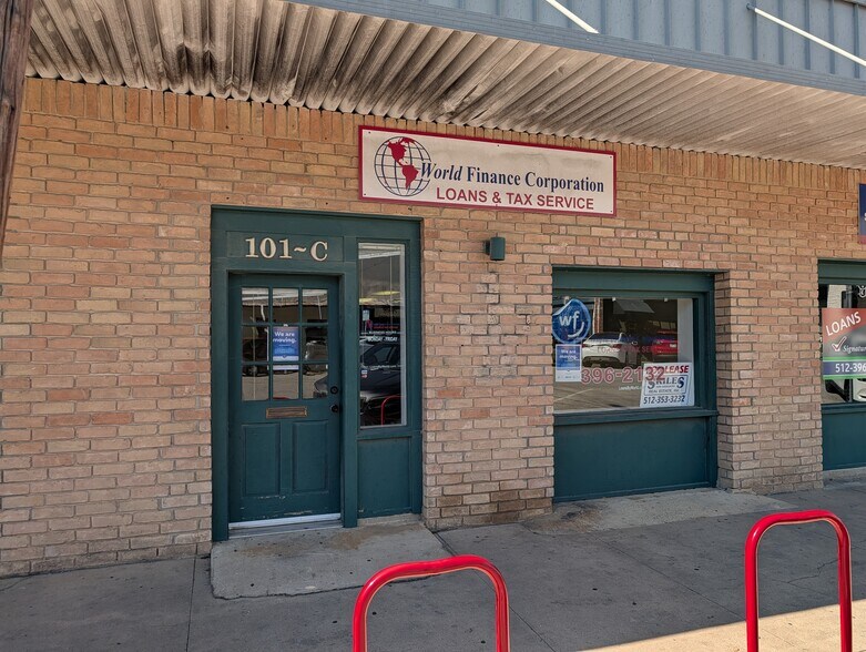 More Photos Of 101 W San Antonio St, San Marcos Office For Lease