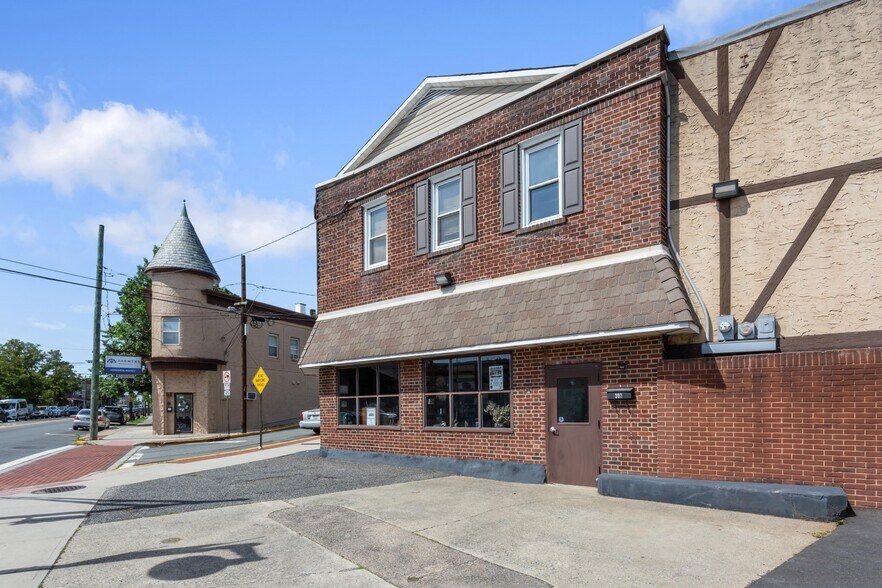 More Photos Of 307 Paterson Ave, East Rutherford Auto Repair For Sale