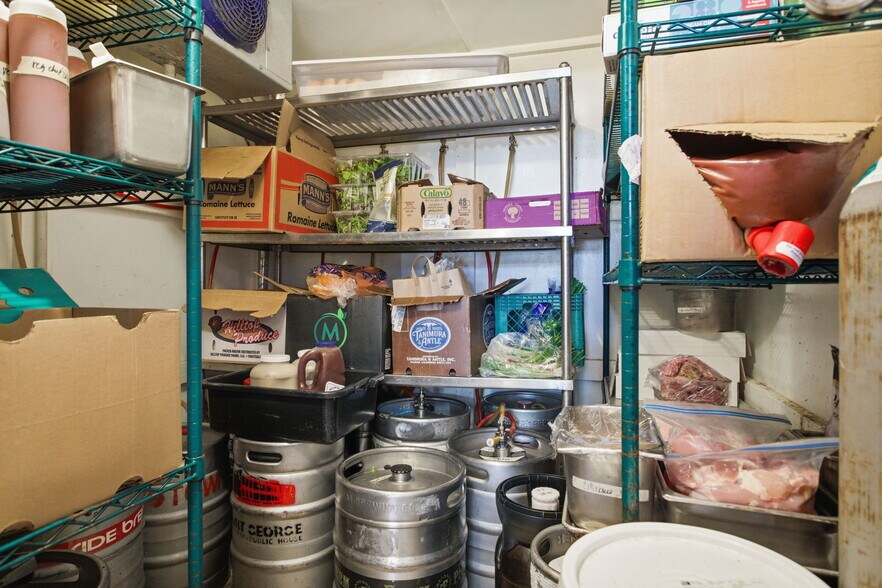 More Photos Of 657 E Main St, Cottage Grove Restaurant For Sale