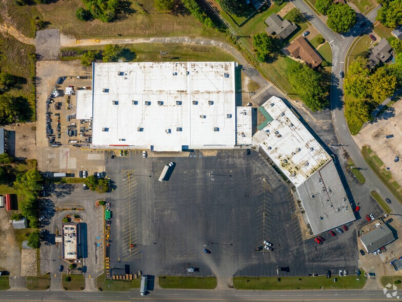 More Photos Of 2000 Cherokee Ave, Sallisaw Unknown For Lease