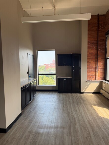 More Photos Of 4 Commercial St, Rochester Loft Creative Space For Lease