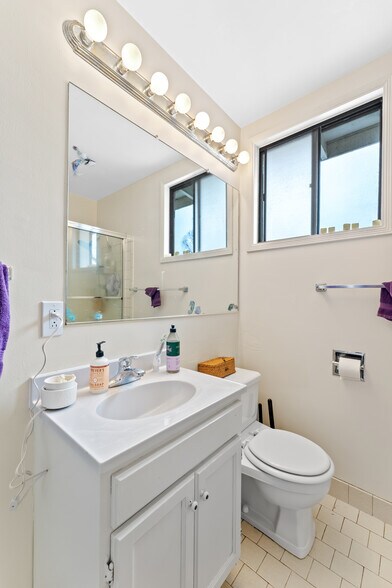 More Photos Of 1841-1843 Cedar St, Berkeley Apartments For Sale