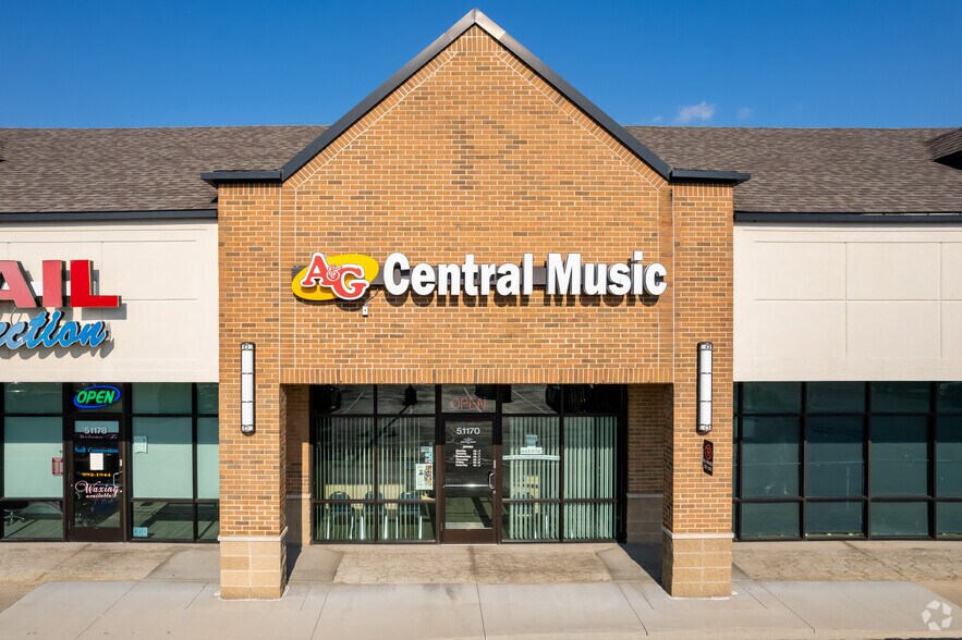 More Photos Of 51000-51336 Romeo Plank Rd, Macomb Township Unknown For Lease