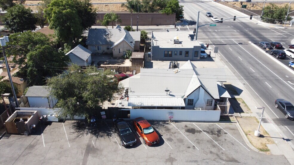 More Photos Of 1428 Richland St, Bakersfield Freestanding For Sale