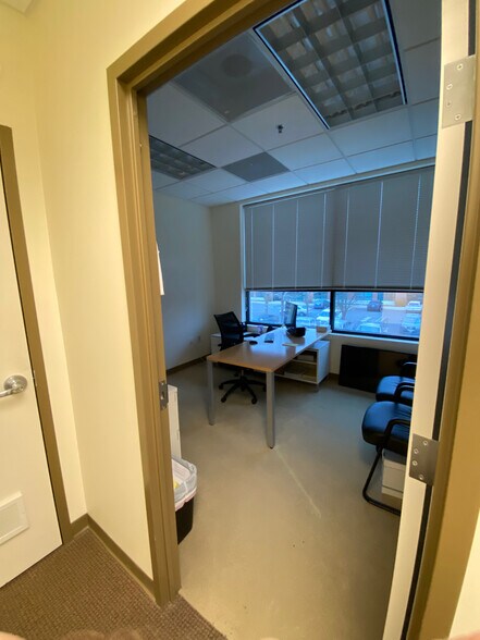 More Photos Of 43760 Trade Center Pl, Sterling Light Distribution For Lease