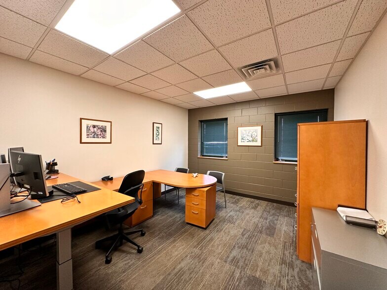 More Photos Of 118 3rd St E, Ashland Office For Sale