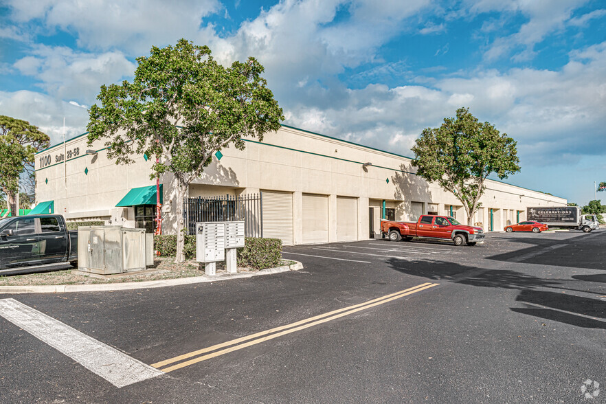 Primary Photo Of 1100 Barnett Dr, Lake Worth Light Manufacturing For Lease