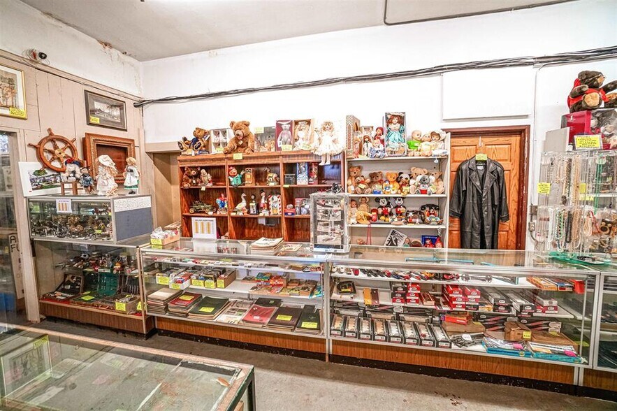 More Photos Of 604 E Wisconsin St, Sparta Industrial For Sale