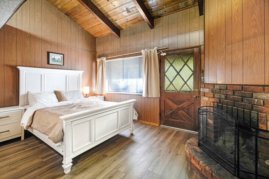 More Photos Of 1054-1098 State Highway 2, Wrightwood Hospitality For Sale