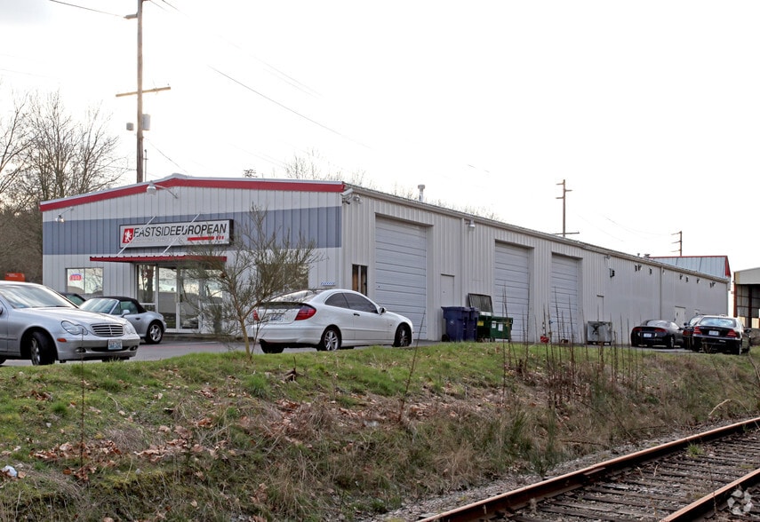 More Photos Of 13400 NE 124th St, Kirkland Auto Repair For Lease