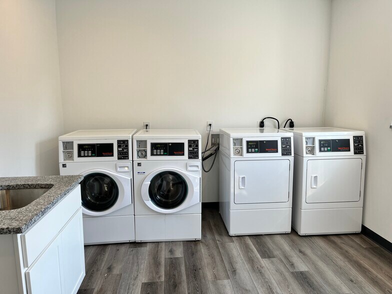 More Photos Of 1922 Wilson Ave, Saint Paul Apartments For Sale