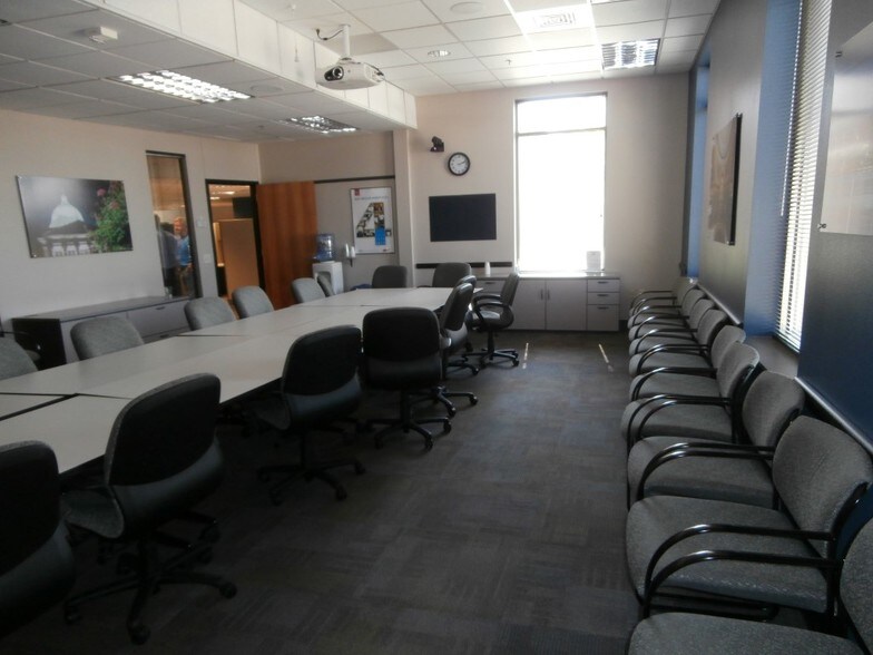 More Photos Of 5303 Fen Oak Dr, Madison Office For Lease