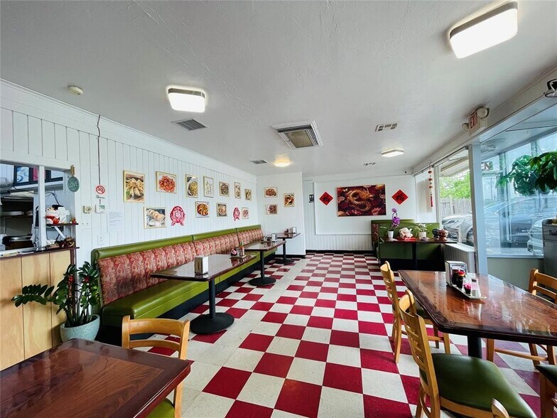 More Photos Of 9301 NE 10th St, Oklahoma City Fast Food For Sale