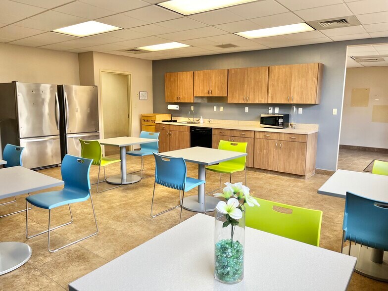 More Photos Of 500 Commonwealth Dr, Warrendale Office For Lease