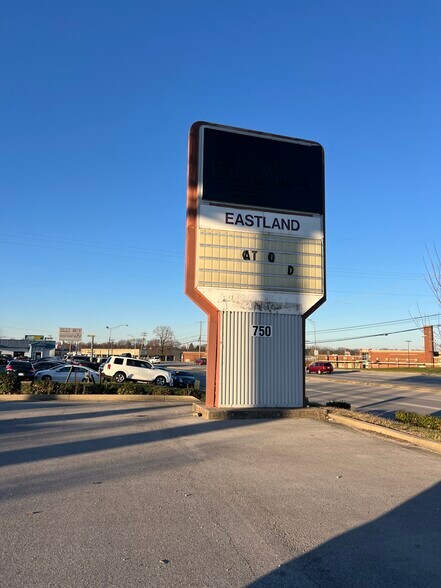 More Photos Of 750 E New Circle Rd, Lexington General Retail For Sale