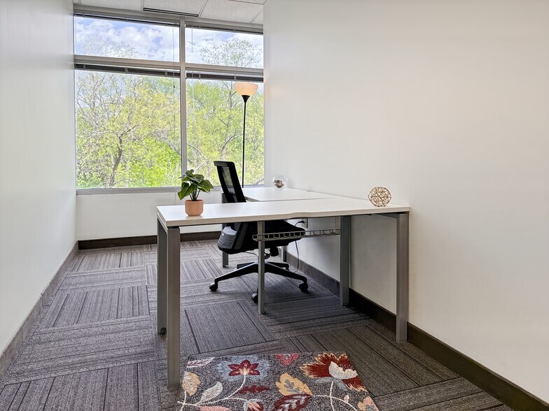 More Photos Of 5125 County Road 101, Minnetonka Coworking Space