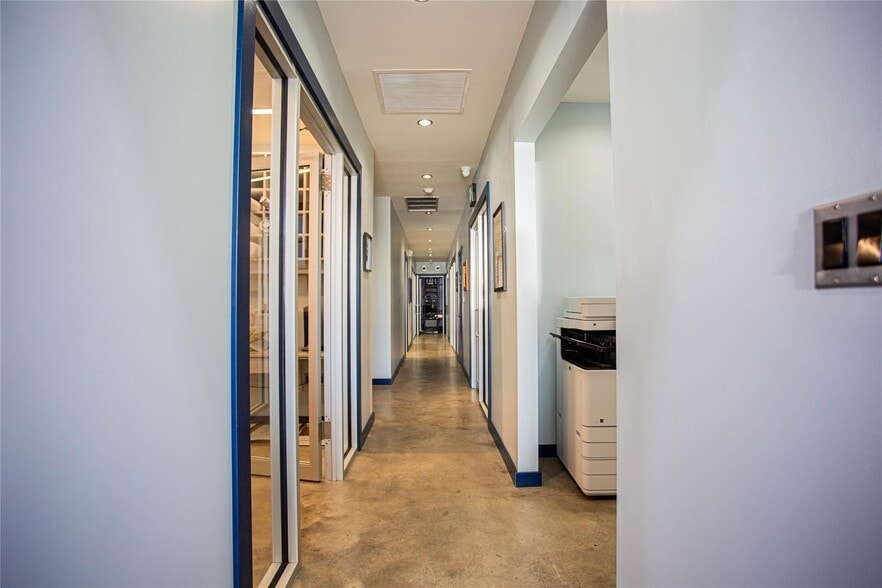 More Photos Of 200 Atlantic Ave, Oceanside Office For Sale