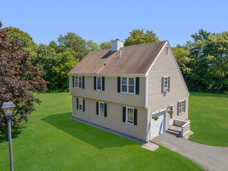 More Photos Of 46 Statue Way, Portsmouth Multifamily For Sale