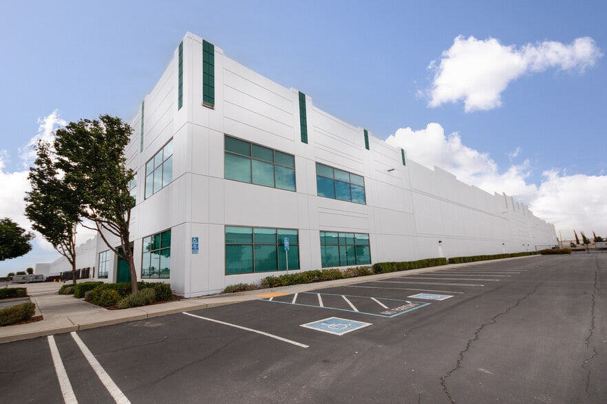 More Photos Of 2795 N Paradise Ave, Tracy Refrigeration Cold Storage For Lease