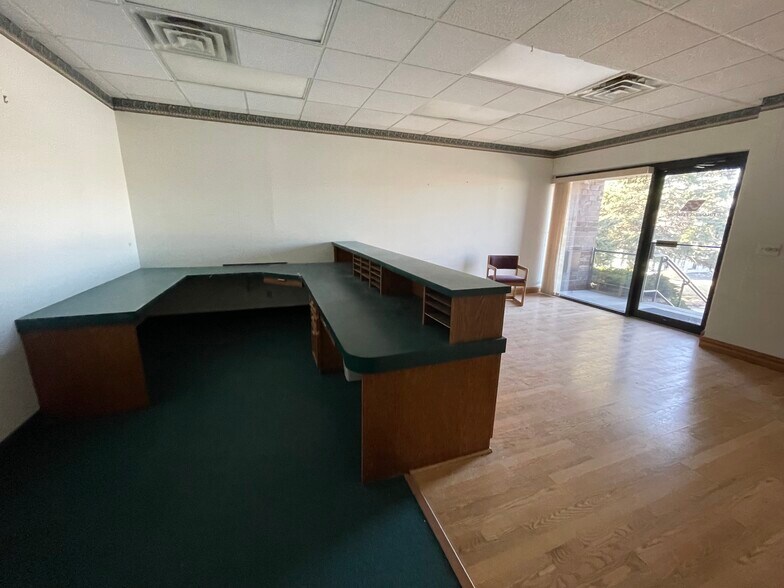 More Photos Of 825 S Taft Ave, Mason City Office For Lease
