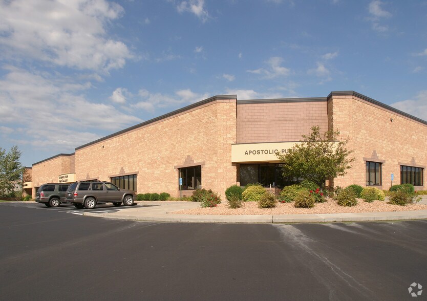 More Photos Of 7002-7018 N 6th St, Oakdale Light Manufacturing For Lease