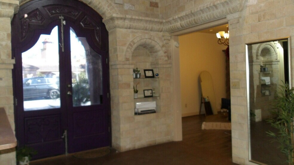 More Photos Of 1906A E Tyler, Harlingen Office For Sale