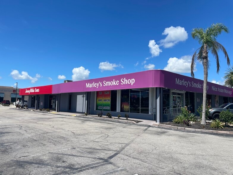 More Photos Of 12377 S Cleveland Ave, Fort Myers Storefront For Lease