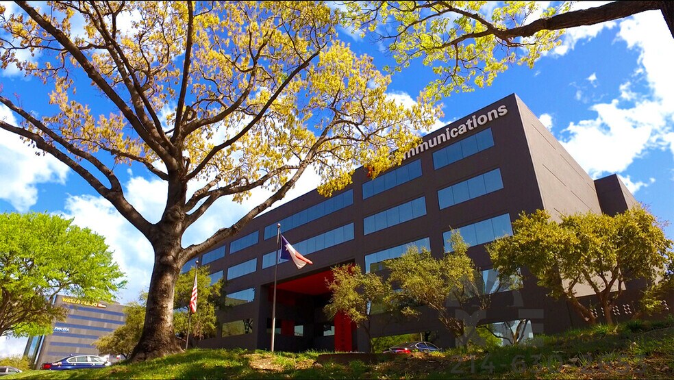 Primary Photo Of 1300 W Mockingbird Ln, Dallas Office For Lease