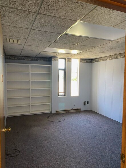 More Photos Of 1226 N Michigan Ave, Saginaw Office For Sale
