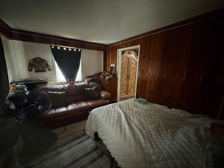 More Photos Of 26 Warren St, Aberdeen Multifamily For Sale