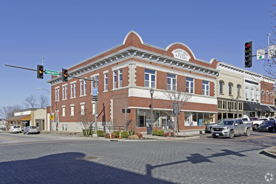Primary Photo Of 121 W Walnut St, Rogers Storefront Retail Office For Sale