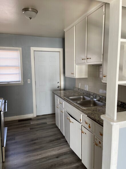 More Photos Of 6442 n bayley, Wichita Apartments For Sale