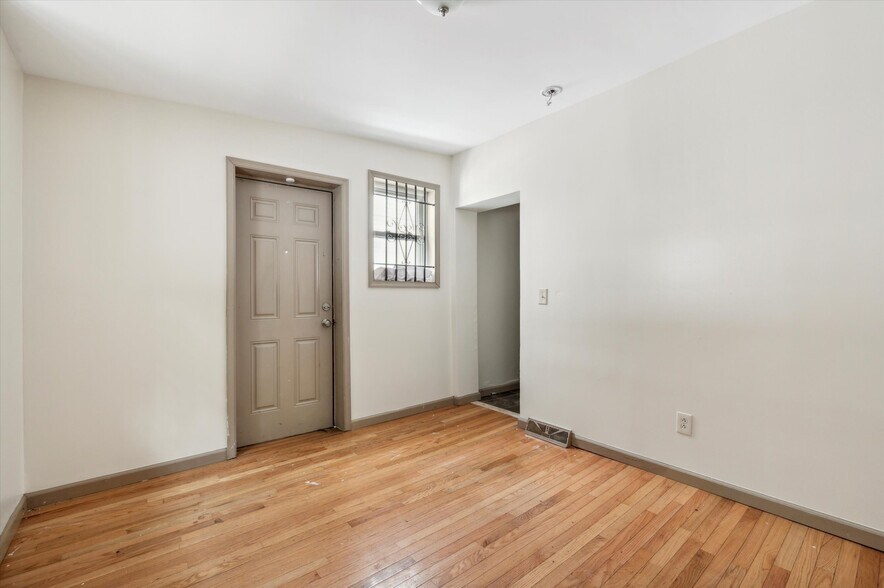 More Photos Of 1632 N Willington St, Philadelphia Office Residential For Lease