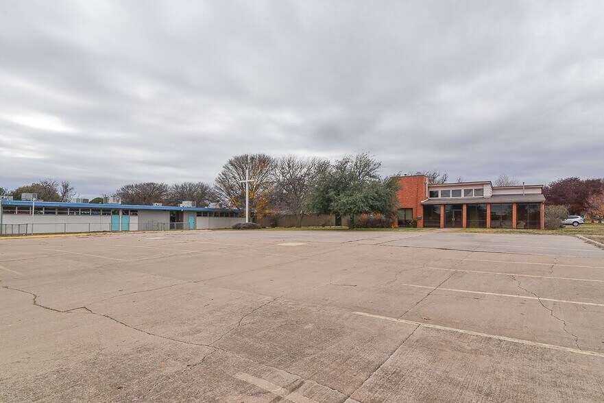 More Photos Of 4403 Phillips Dr, Wichita Falls Religious Facility For Sale