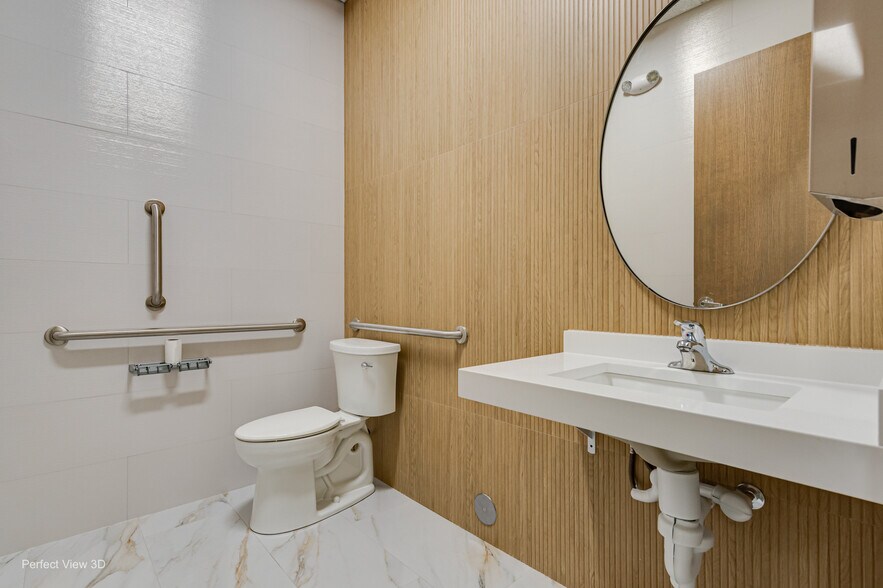 More Photos Of 320 Cardinal Dr, St Charles Medical For Lease
