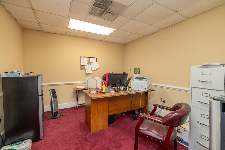 More Photos Of 401 Halifax St, Emporia Office For Sale