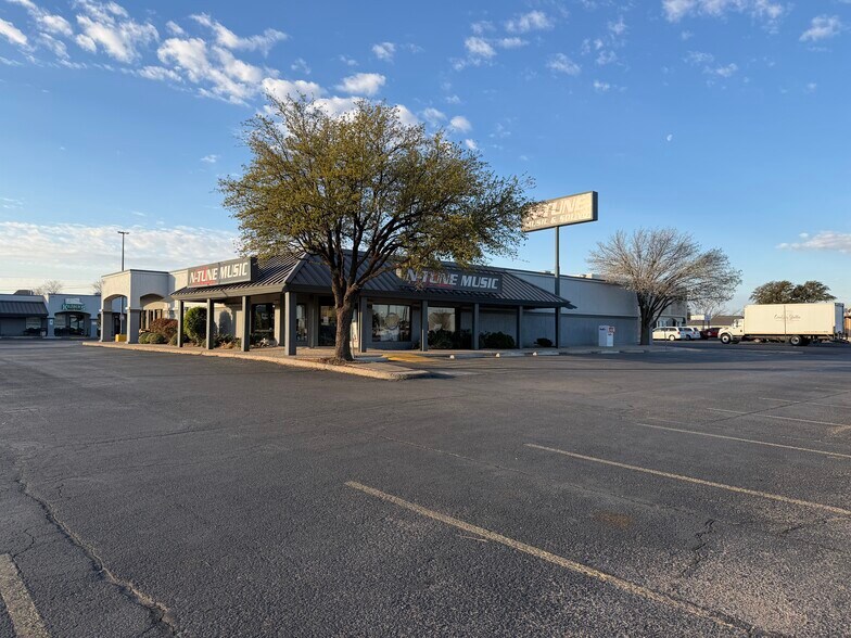 More Photos Of 3205 W Cuthbert Ave, Midland Unknown For Lease