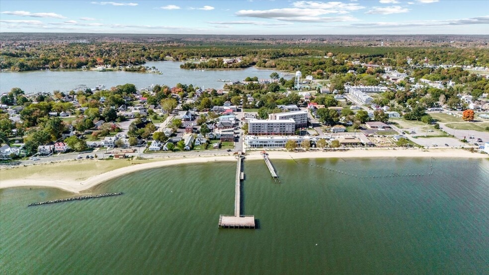 More Photos Of 100 Taylor St, Colonial Beach Storefront Retail Office For Sale