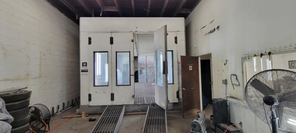 More Photos Of 245 W 24th St, Norfolk Service For Lease