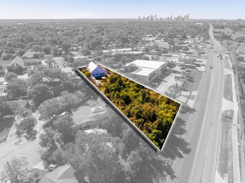 Primary Photo Of 4708 Heflin Ln, Austin Freestanding For Lease