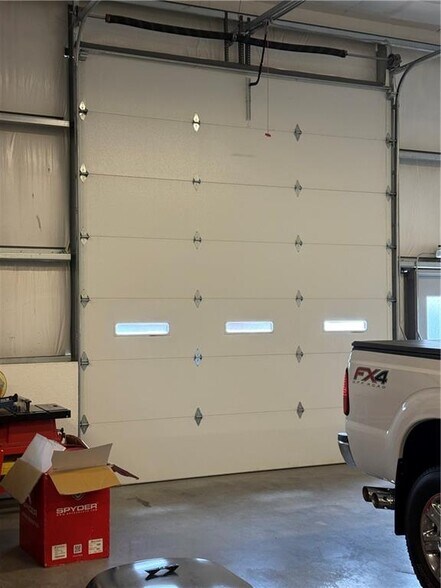 More Photos Of 345-355 Compass Cir, North Kingstown Warehouse For Sale