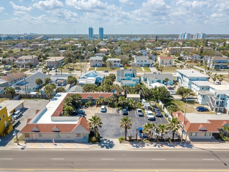 More Photos Of 735 N Atlantic Ave, Daytona Beach Hotel For Sale
