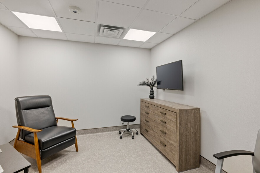 More Photos Of 234 E 1st St, Casper Healthcare For Lease