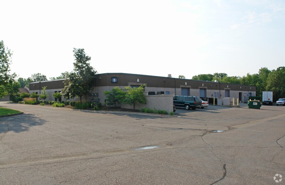 More Photos Of 2835-2845 Hedberg Dr, Minnetonka Warehouse For Lease