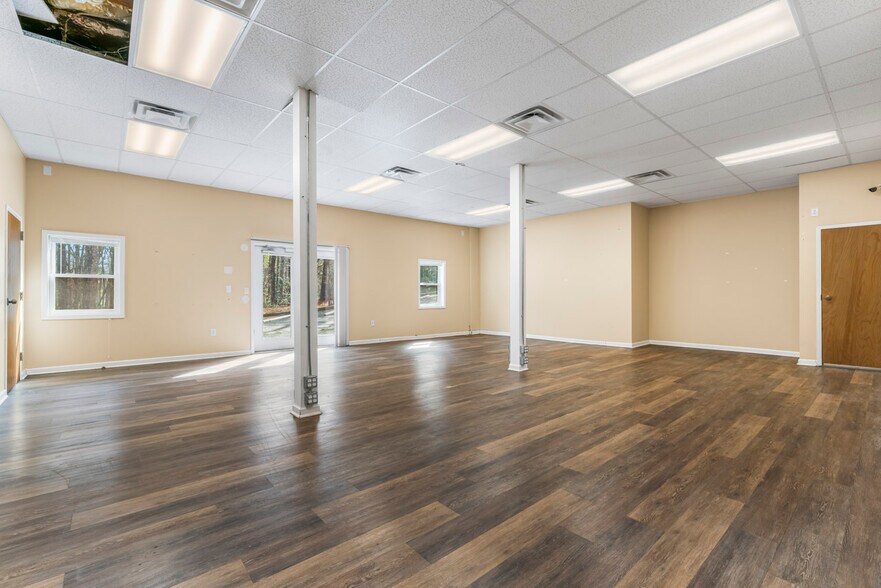 More Photos Of 4953 Presidents Way, Tucker Loft Creative Space For Sale