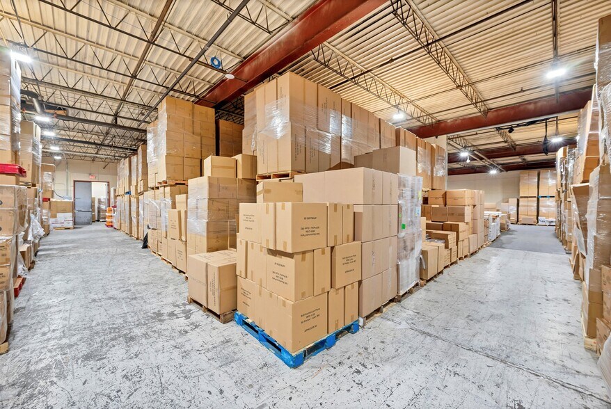 More Photos Of 110 Industrial Rd, New Windsor Township Warehouse For Lease
